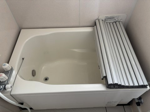 ・浴槽　お風呂で一日の疲れを解きほぐしましょう