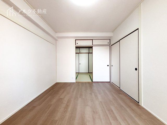 南側洋室約6.0帖