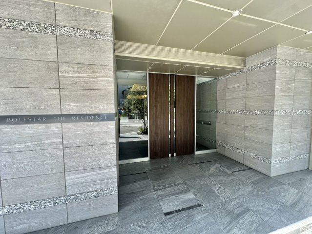 天然石を使用した外壁がとても高級感があります！