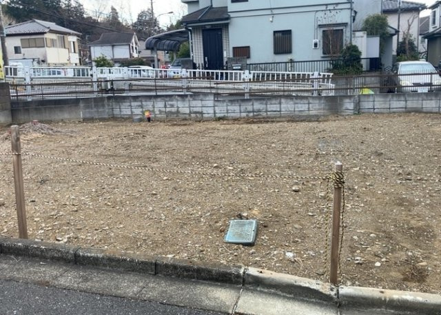物件の詳細については、現地を見てわかること以外に、役所や法務局などで調べないとわからないことがあります。そのため、現地に行く場合は、もしこの物件を買ったらどのような生活ができるかをイメージしましょう。
