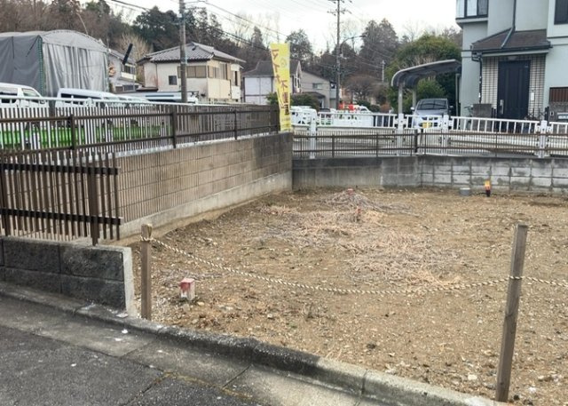 家を建てる前提で土地を探している場合、地盤の丈夫さは譲れない条件の一つです。地盤が脆弱だと追加工事が必要となります。また、過去に地盤沈下や液状化現象を起こした土地は、できるだけ避けた方がいいでしょう。