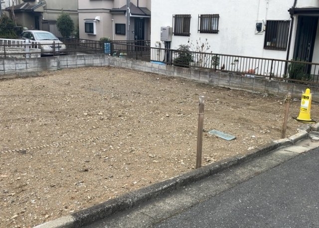 人が暮らすうえで日光は大切な要素となります。日当たりの良さは譲れないポイントですね。併せて近くに大きな建築物の建築予定がないか、あるいはそれが可能な土地が近くにないか事前に確認することもお勧めします。