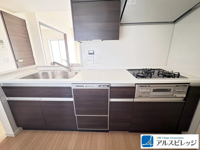 3口コンロで同時進行で料理ができます