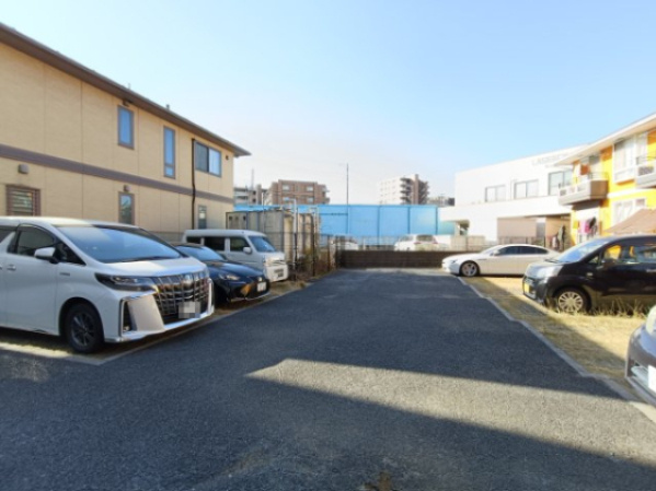 【駐車場】