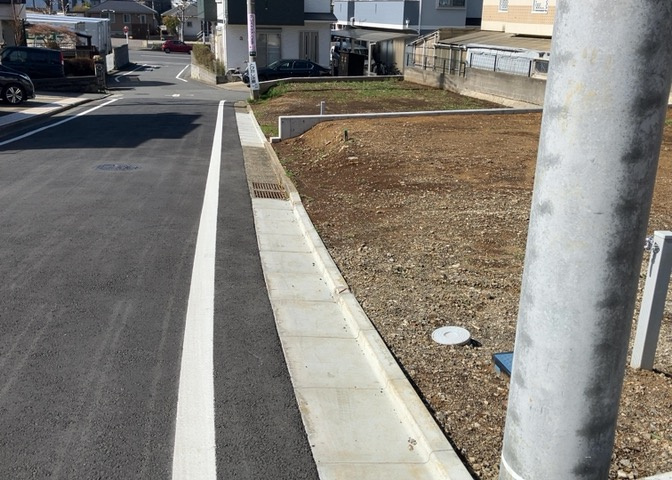 物件の詳細については、現地を見てわかること以外に、役所や法務局などで調べないとわからないことがあります。そのため、現地に行く場合は、もしこの物件を買ったらどのような生活ができるかをイメージしましょう。