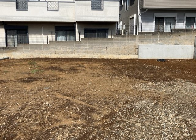 人が暮らすうえで日光は大切な要素となります。日当たりの良さは譲れないポイントですね。併せて近くに大きな建築物の建築予定がないか、あるいはそれが可能な土地が近くにないか事前に確認することもお勧めします。