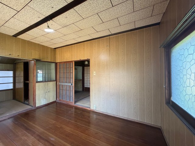 離れの洋室6帖♪