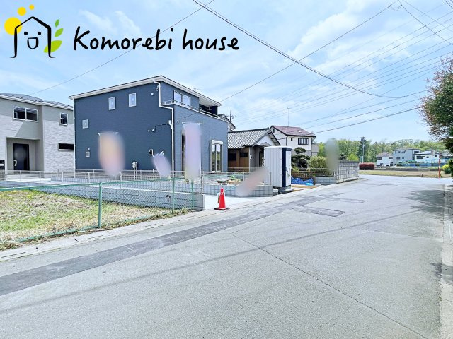 前面道路含む現地写真です