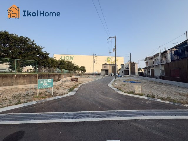 ●年中無休：当日予約可●前面道路との高低さがなく、入出庫もしやすいです。
