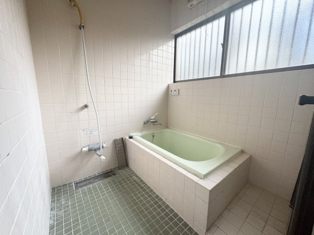 コンパクトで使いやすいお風呂です