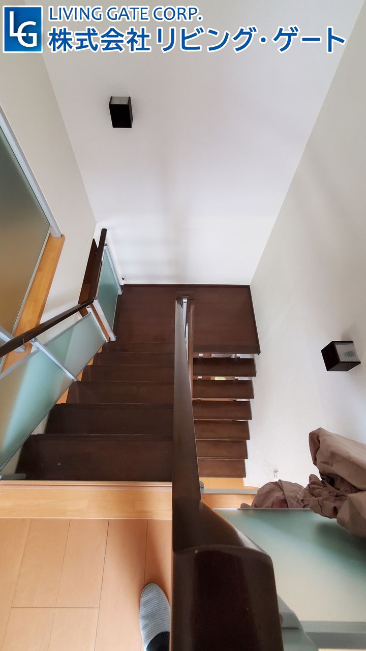 階段を2階から