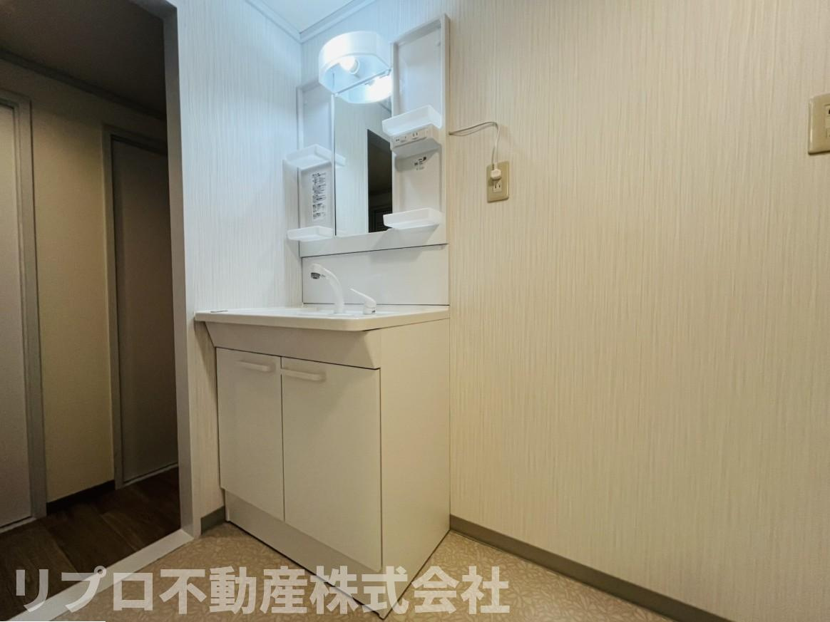 洗面台交換済みです