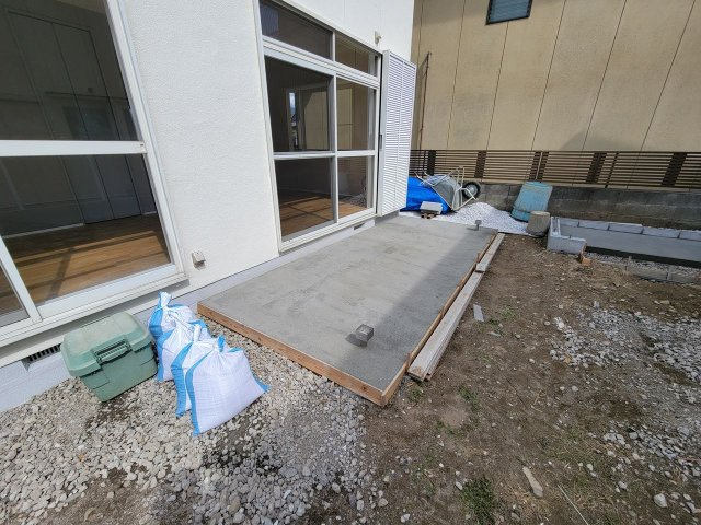 テラス製作中