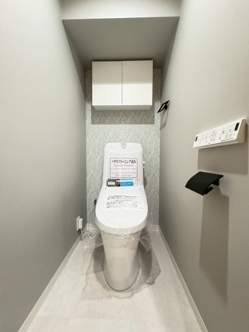 清潔感とうれしい機能性を兼ね備えた、使いやすいシャワートイレ