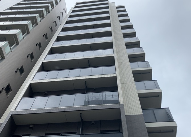 ＳＲＣ造は強度や耐震性の面でもRC造と比べて優れています。そのため、10階建以上の高層または超高層マンションなどの建築にも多く採用されています。柱や梁などのサイズが小さくても高い耐震性を確保できます。