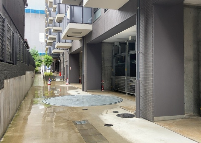 マンションの駐輪場は、事前に空きがあるか確認を取ると安心です。せっかく入居したのに駐輪スペースがない！なんてことになったら大変ですよね。そこで、内見時や購入前にはまず事前に確認しておくと良いでしょう。