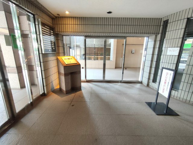 【エントランス】