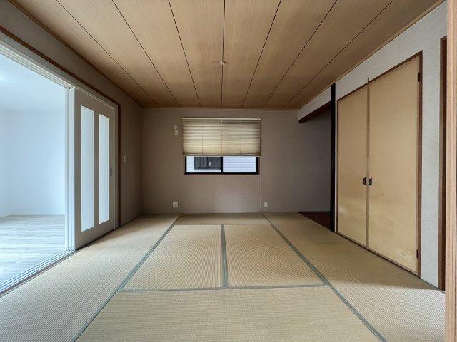 落ち着きのある和室は、くつろぎの空間や寝室としても使いやすい一部屋です。