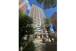 ロイヤルアークグランデールタワーの外観