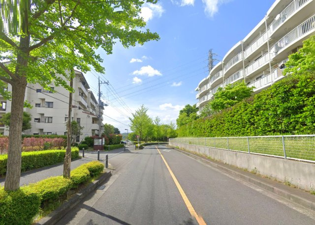 自然に調和した白い外観が爽やかな印象で清潔感いっぱい！