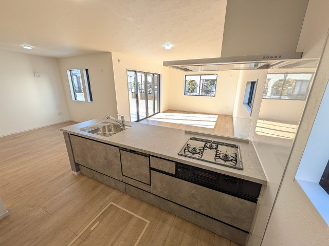 ～使い勝手の良いシステムキッチン～