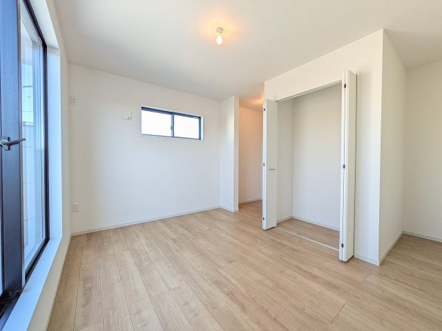 ～収納力の高いクローゼット完備～