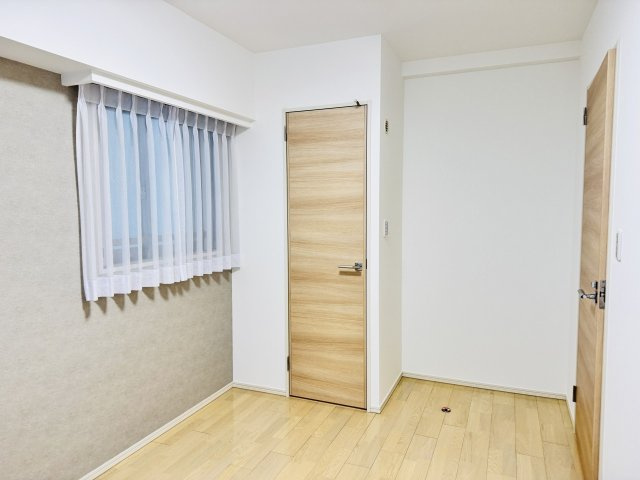 ～ウォークインクローゼットでお荷物がスッキリ収まります～
