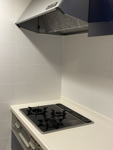コンロは3口あり、複数調理も困りません。