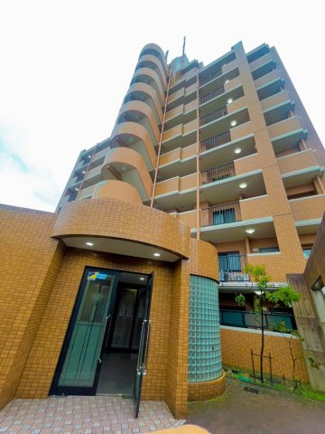 SRC造10階建・総戸数35戸のマンション外観