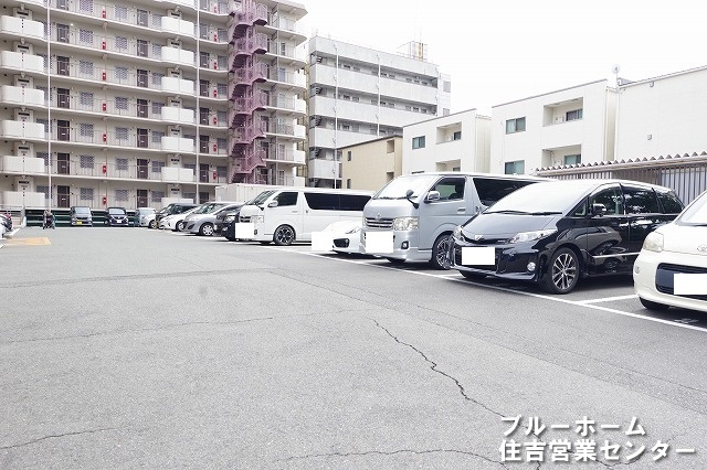 敷地内にある駐車場です！