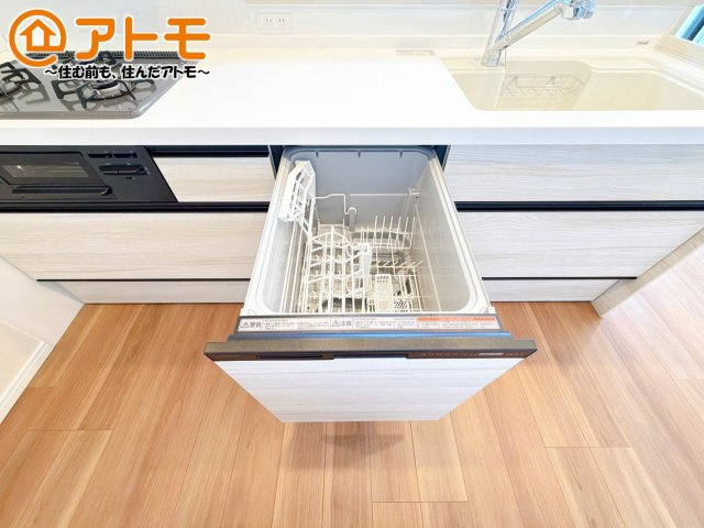 家事負担が軽減される便利な食洗器付♪