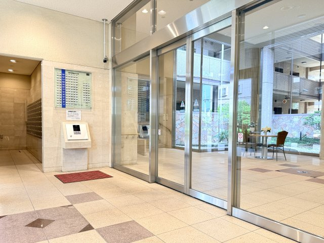 【エントランス】