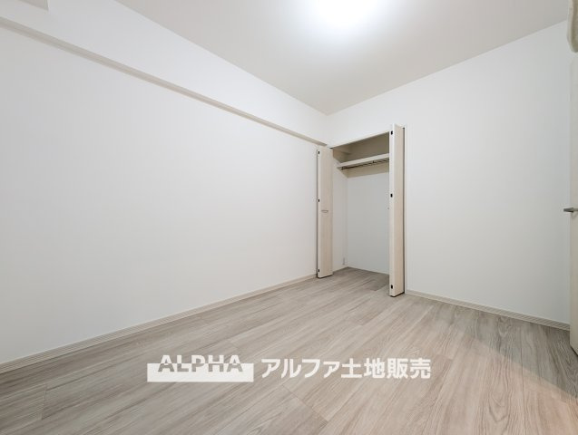 【Go　filled　with　memories】　◆ありったけの◆住空間をよりよくするためには大切な収納スペース。時が経ち思い出がここに詰まっていく。
