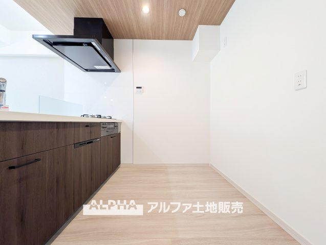 【Life　without　end】　◆心地よさを求めて◆終わりのない暮らしづくりはキッチンから始まる。食事は暮らしの中でとても重要。お洒落なキッチンを使用すれば空間の居心地良さが変わる。