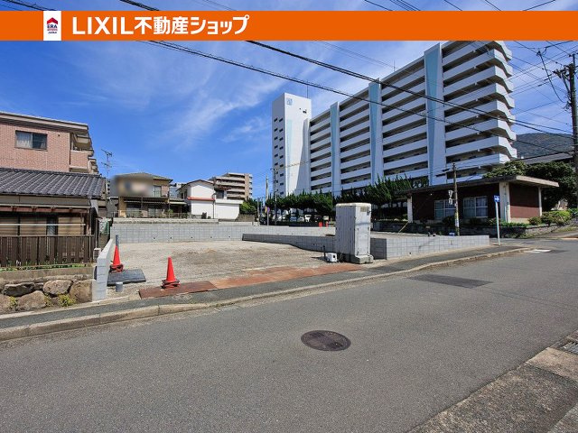 一方　南西側公道　接道10.1ｍ　幅員7.9ｍ