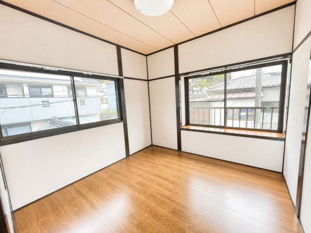 使い勝手のいい洋室です