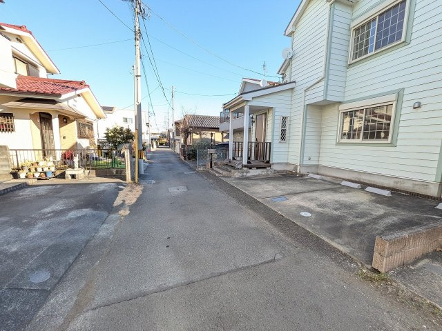 ～西側道路に面しています～