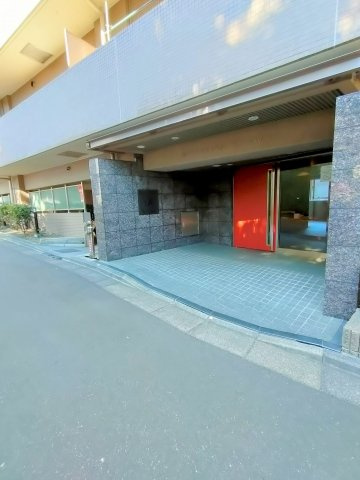 【エントランス】