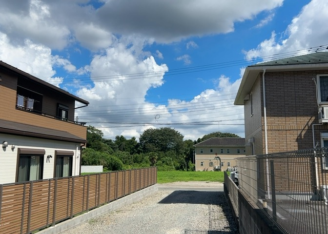 田園風景が味わえる土地に住みたい！海や山の見える自然豊かな土地に住みたい！などご要望に併せて当社営業がご提案させて頂きます。当社が抱えている数ある物件の中からお客様が納得する1件を一緒に探しましょう！