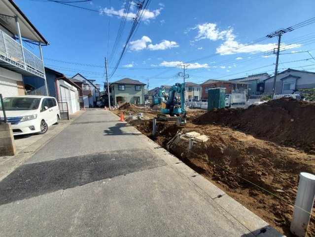 E区画　角地　東武スカイツリーライン「草加」駅徒歩16分！オリンピック　草加店徒歩2分(150ｍ)お買い物は近くて便利です！お好きなハウスメーカーで建築可能です！理想のマイホーム建ててみませんか♪