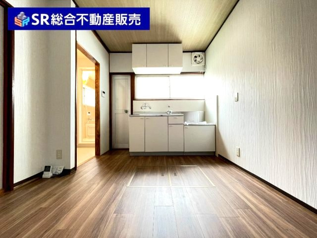 当日予約も大歓迎です！土日祝、雨の日やお子様連れのお客様の送迎も可能ですのでお気になさらずお問合せ下さい。お仕事終わりのお時間にも柔軟に対応致しますのでお気軽にお申し付け下さいませ。