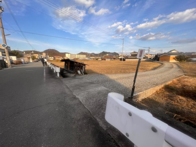 南西側から撮影した写真です