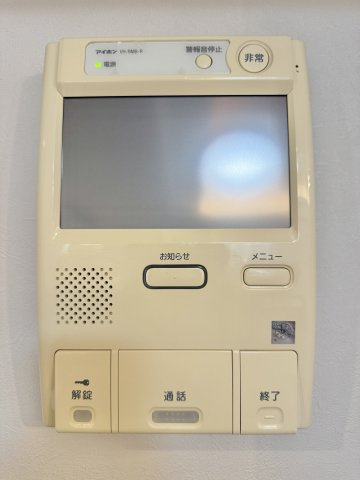 モニター付きインターホン！相手の顔が良く見えます！誰が来たかすぐ分かるので防犯対策にもなりますね！　