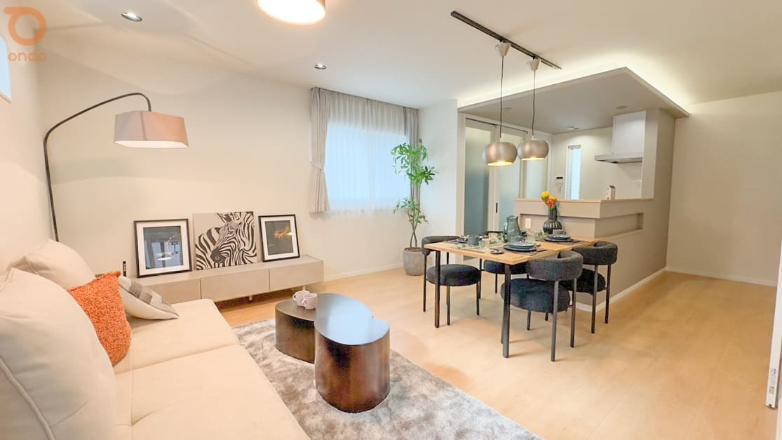 外観：327002205319