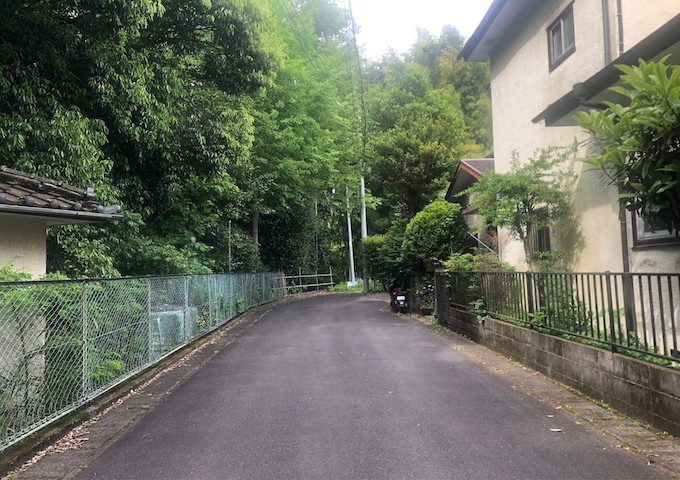 道路までの距離や建物のサイズ感も実際の現地を確認下さい。  　