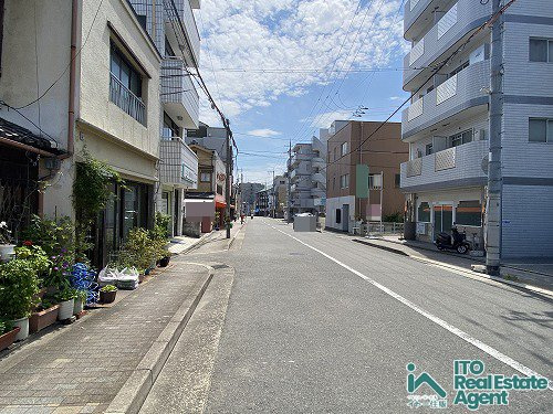 前面道路含む現地写真