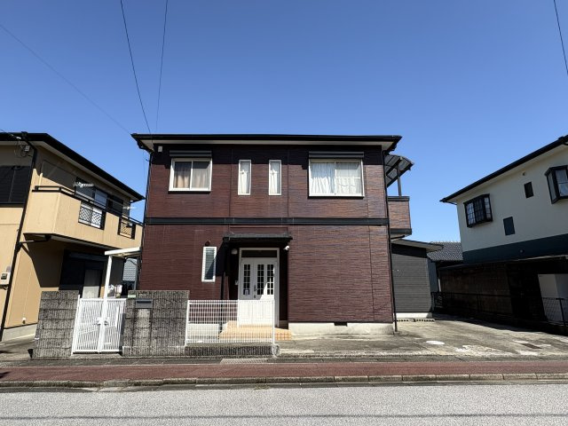 敷地も室内もゆとりのある住まいです☆