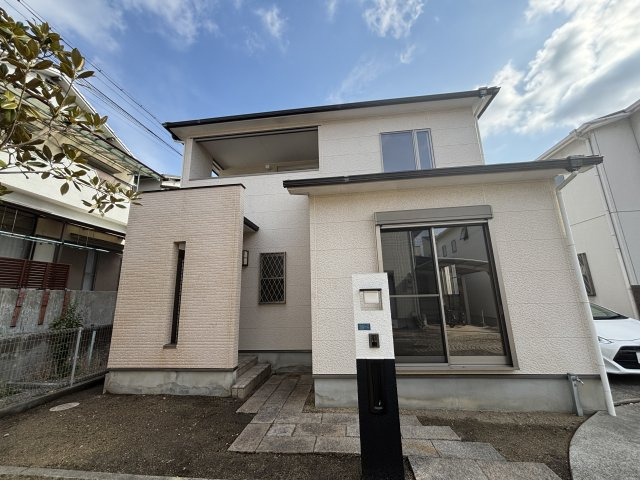 外観：327002164079