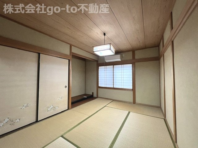 2階和室。落ち着きある和室で、くつろぎの時間！客間やお子様の遊び場にも便利！