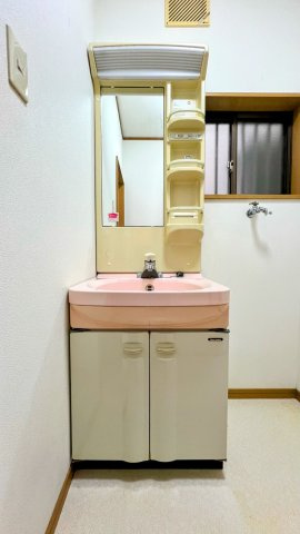 独立洗面台